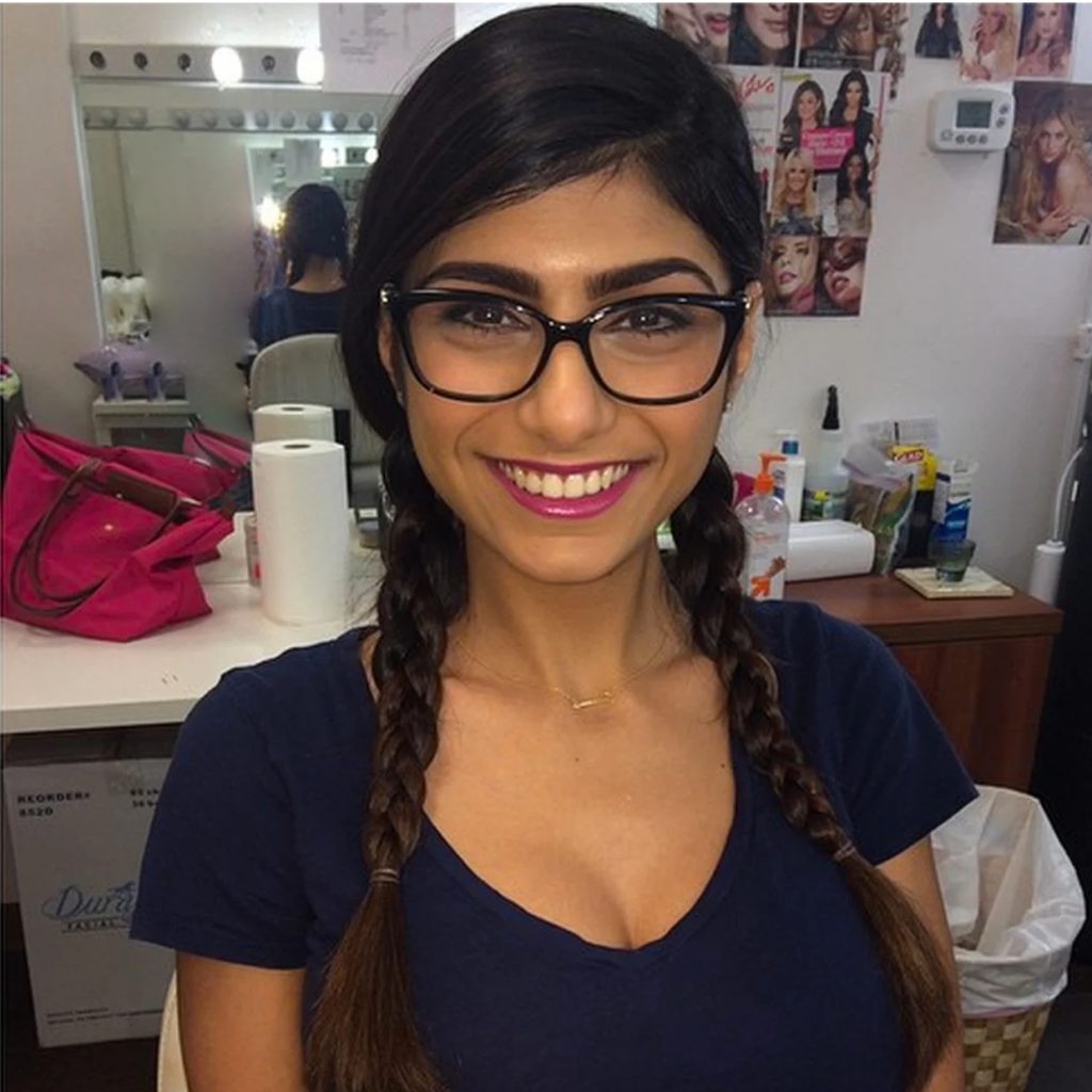 Mia Khalifa Exploring the Legacy and Fan Experience with AI Celebrity Sex Dolls Intelidoll